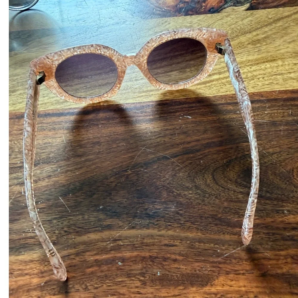 Sonix‎ Pink Marble Cat Eye Sunglasses & Silver Wire Frame Cat Eye Bundle 2pc